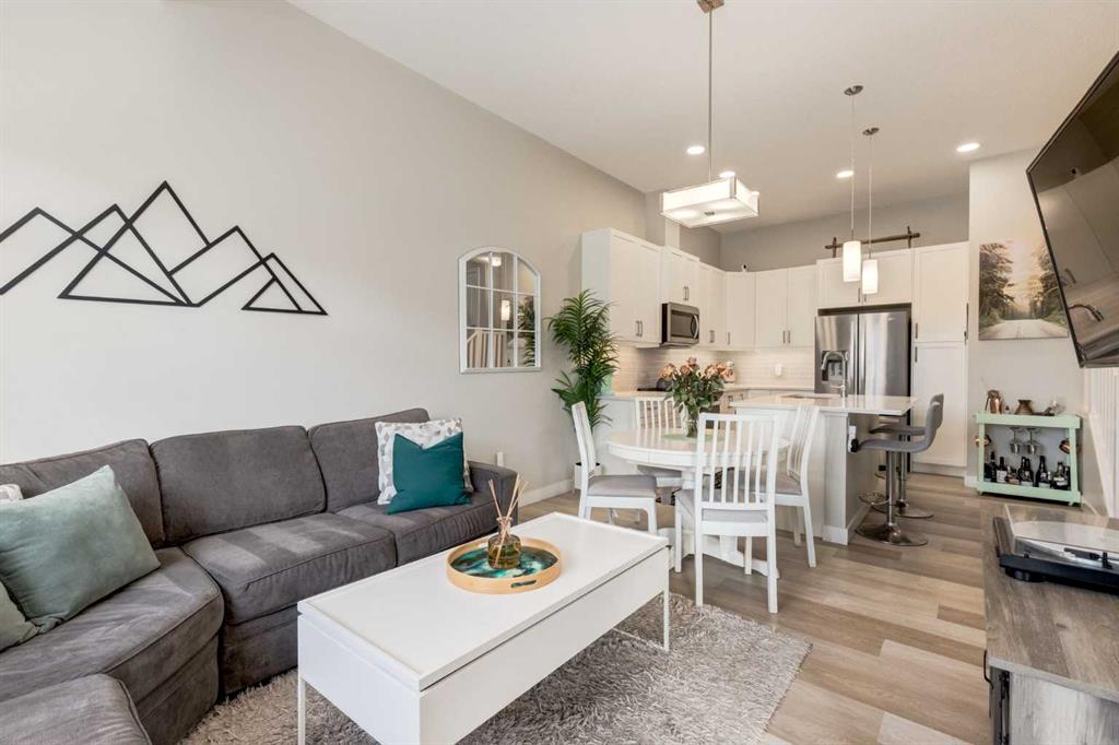 Additional image 5 of 212 Crestbrook Common SW, Calgary, AB, T3B 6L1
