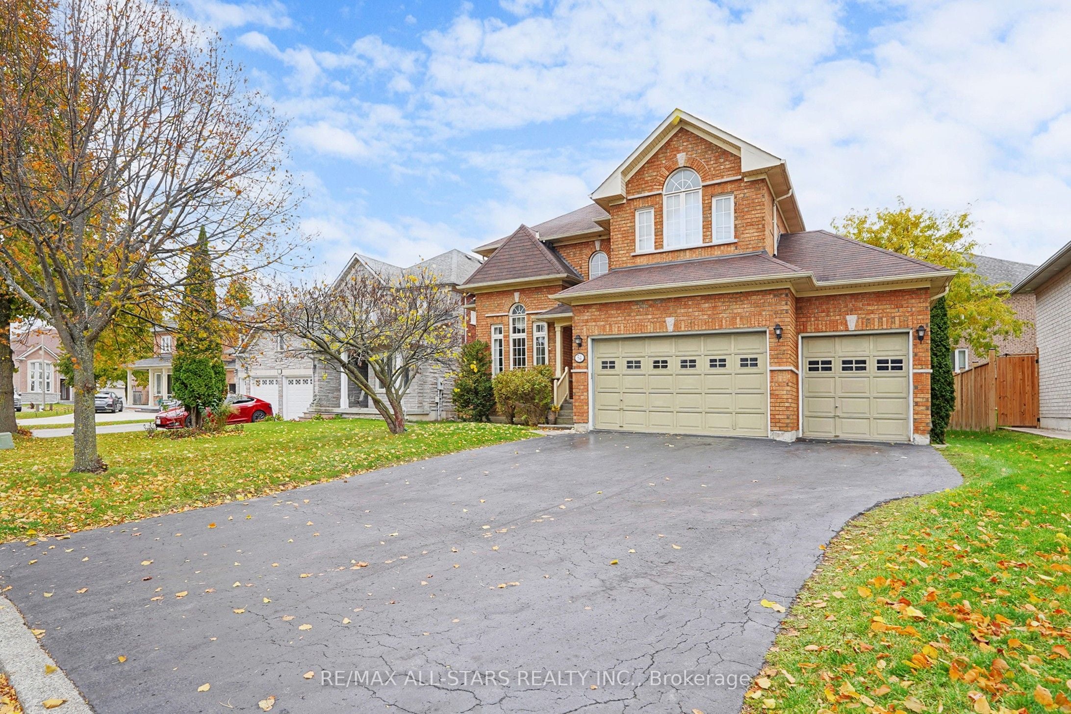 54 Bretton Circle, Markham, ON, L3S 3R1