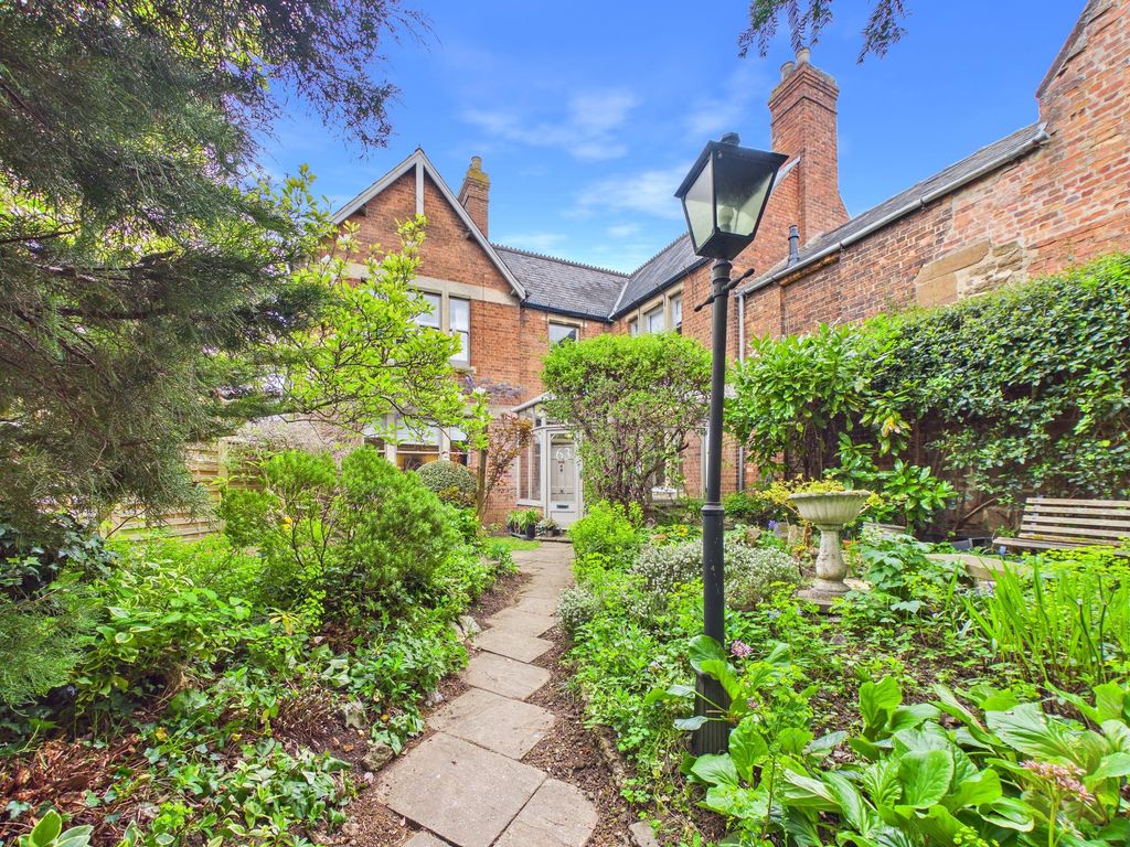 Additional image 29 of 5 bed semi-detached house for saleRutland Lodge, Northgate, Oakham LE15