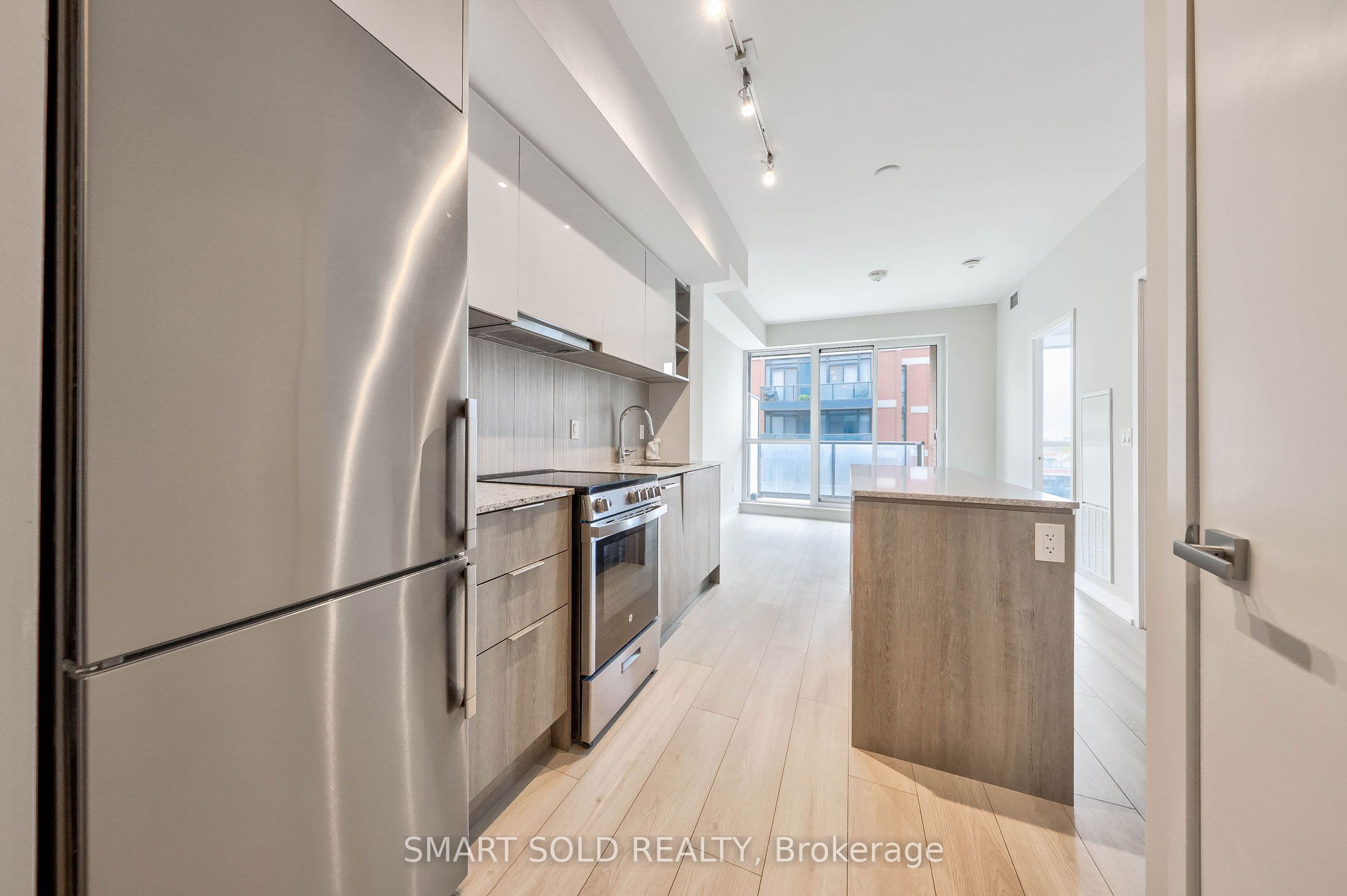 Additional image 4 of 833-31 Tippett Road, Toronto, ON, M3H 2V1