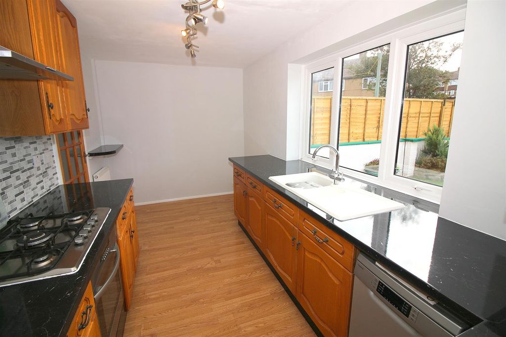Additional image 5 of 3 bed semi-detached house to rentDolphin Close, Plymstock, Plymouth PL9