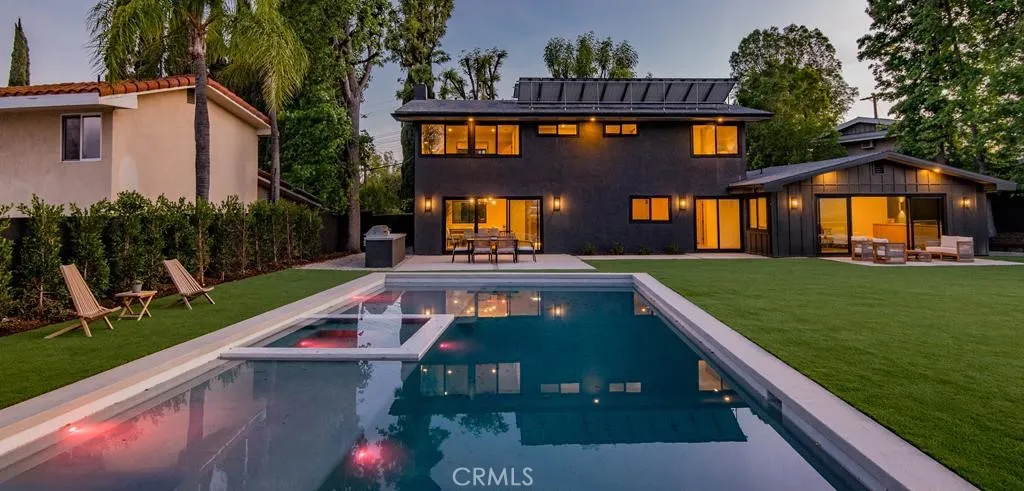 24245 Hatteras St, Woodland Hills, CA 91367