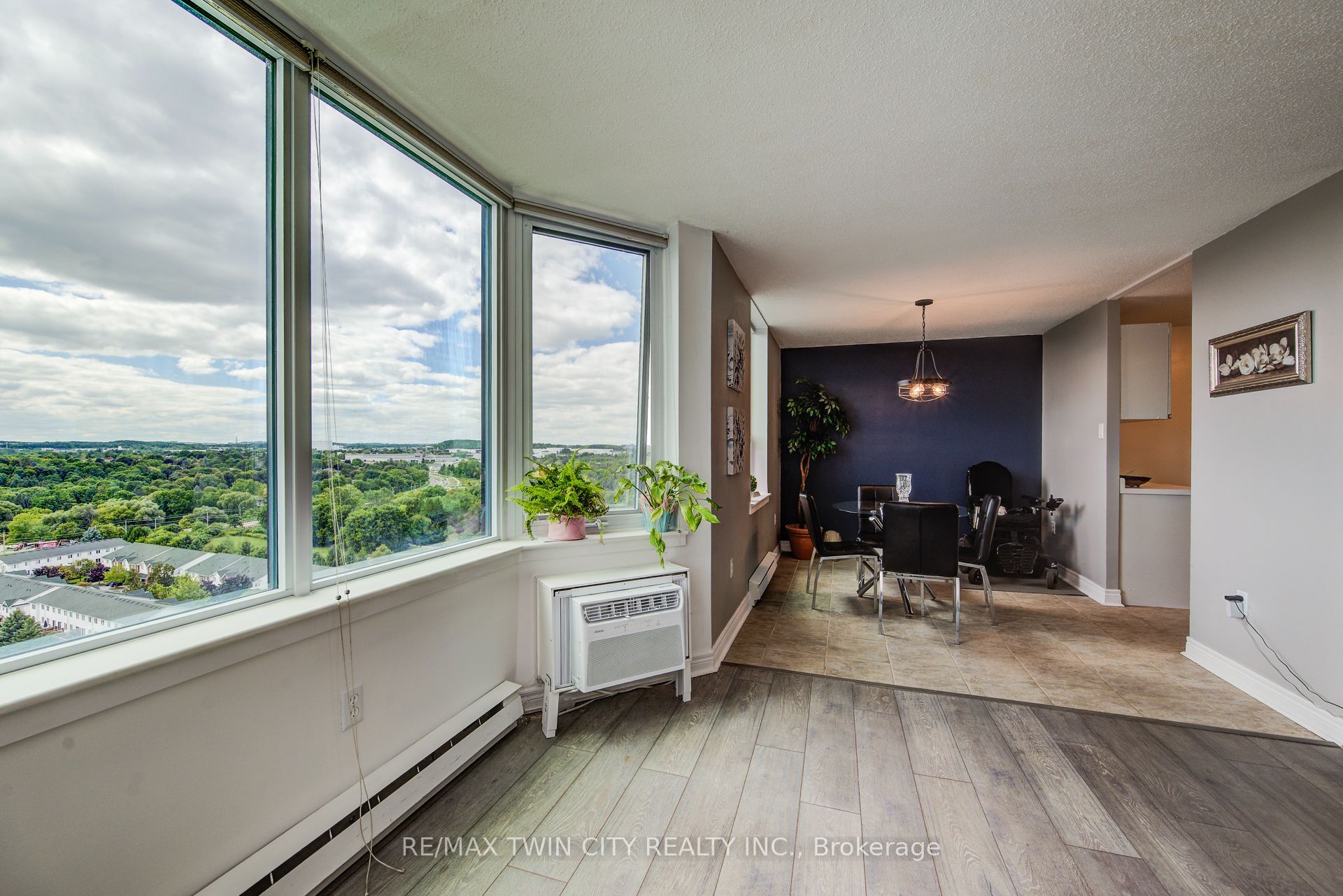 Additional image 5 of 1605-35 Green Valley Drive, Kitchener, ON, N2P 2A5