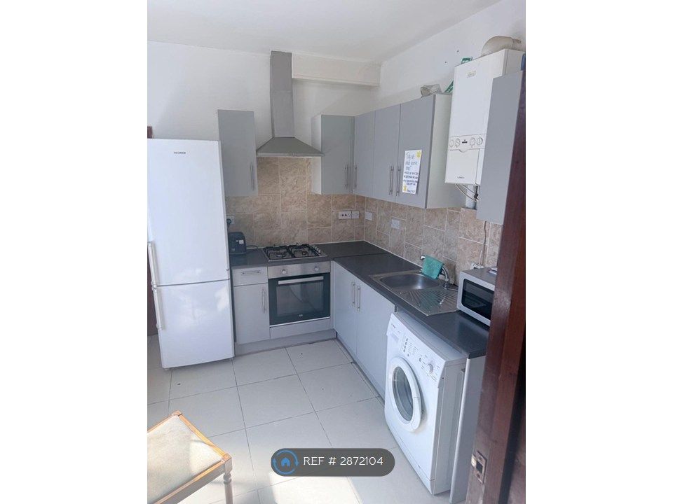 Additional image 4 of 6 bed semi-detached house to rentLower Priory St, Northampton NN1