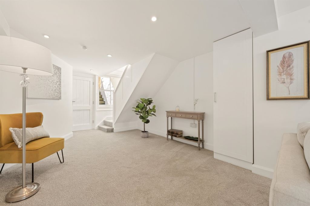 Additional image 10 of 3 bed flat for saleHigh Street, Ross-On-Wye, Herefordshire HR9