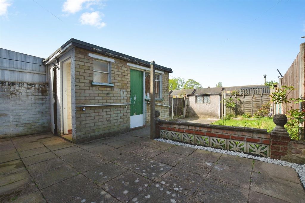 Additional image 16 of 3 bed terraced house to rentCanterbury Close, Scunthorpe DN17