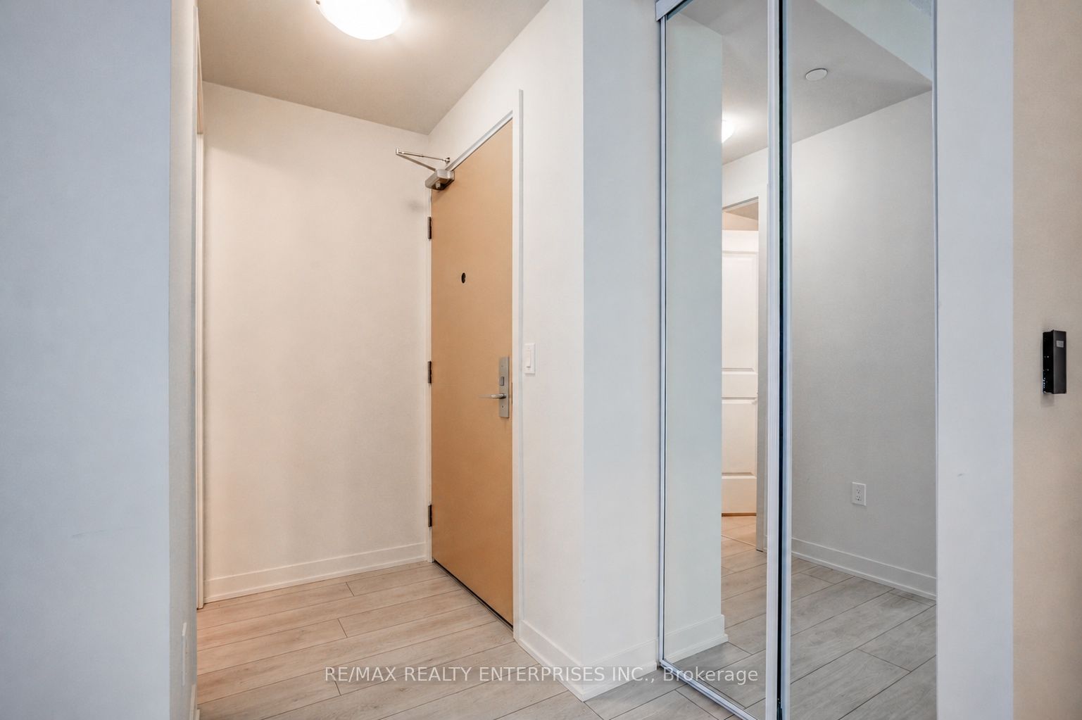Additional image 2 of 3707-38 Annie Craig Drive, Toronto, ON, M8V 0G9