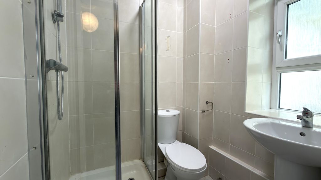 Additional image 6 of 1 bed flat to rentApt. 4 Mannix Court, Mooragh Promenade, Ramsey IM8