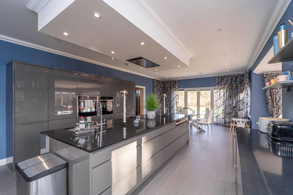5 bed detached house for saleStanley, Perth PH1 photo 5