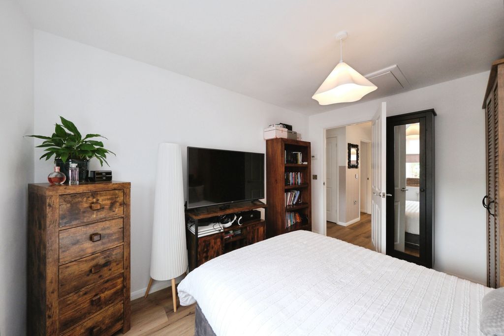 Additional image 11 of 3 bed semi-detached house for saleTasmania Close, Nottingham NG2