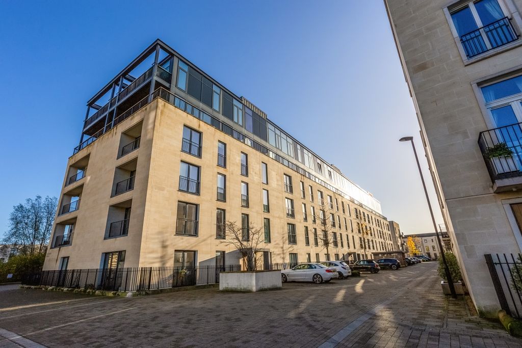 3 bed flat to rentLongmead Terrace, Bath BA2