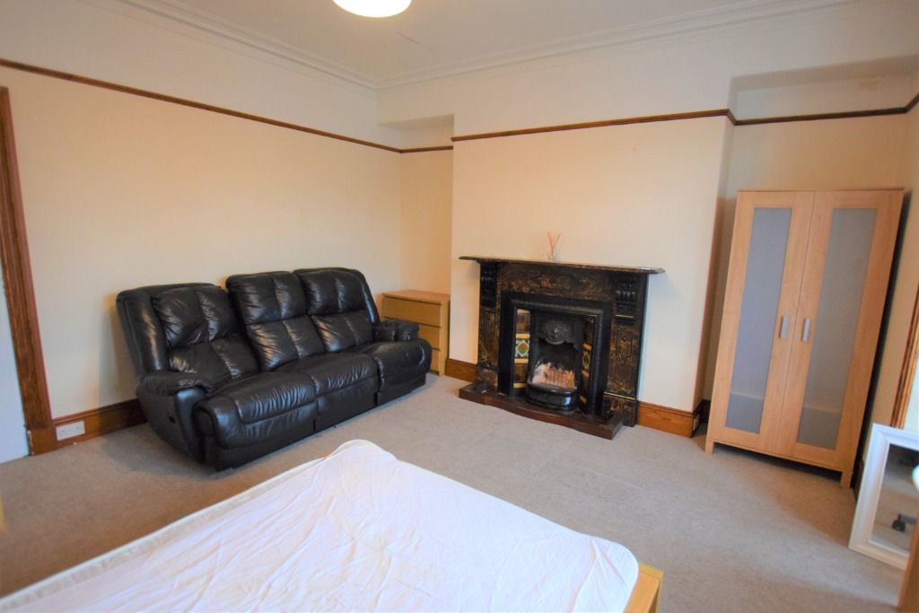 Additional image 2 of 5 bed flat to rentKing Street, Old Aberdeen, Aberdeen AB24