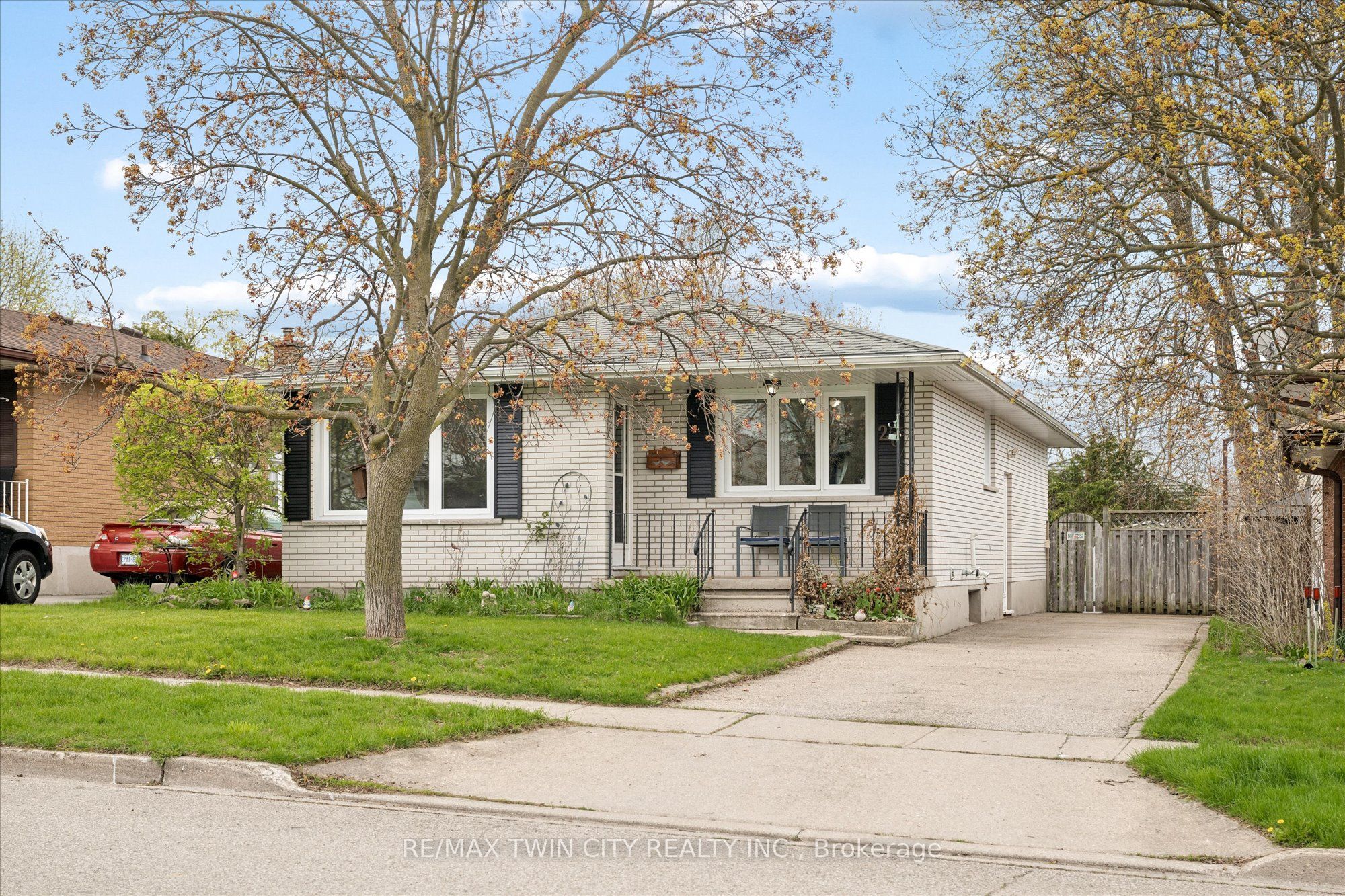 26 Tutton Place, Cambridge, ON, N1R 4S8 photo 2