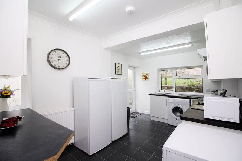 Additional image 2 of Room to rentRoom 6, 4 Stow Hill, Pontypridd CF37