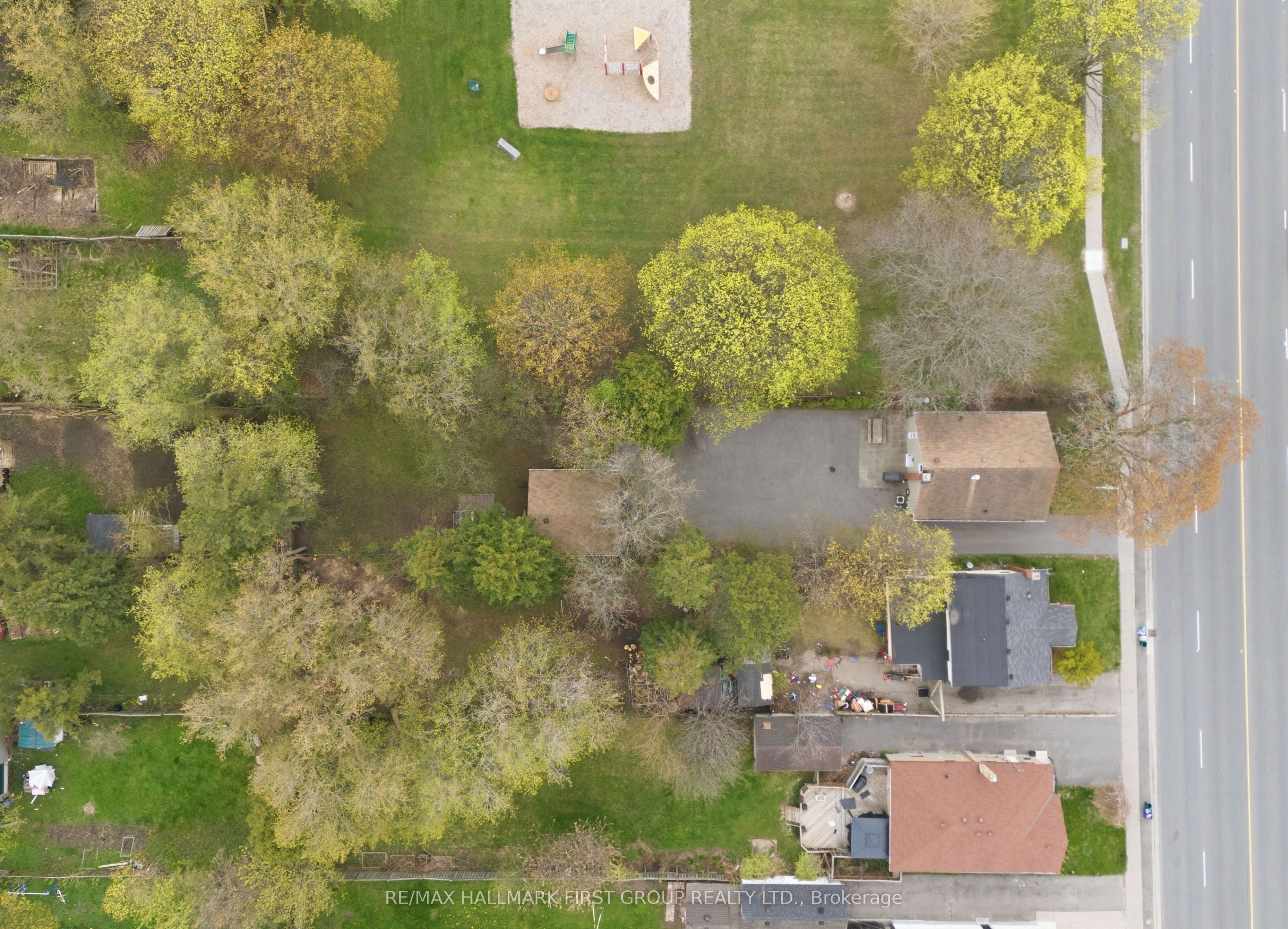 Additional image 3 of 215 Park Road S, Oshawa, ON, L1J 4H1