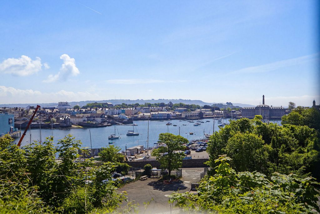 Additional image 20 of 3 bed penthouse for saleLeeward House, Discovery Road, Plymouth PL1