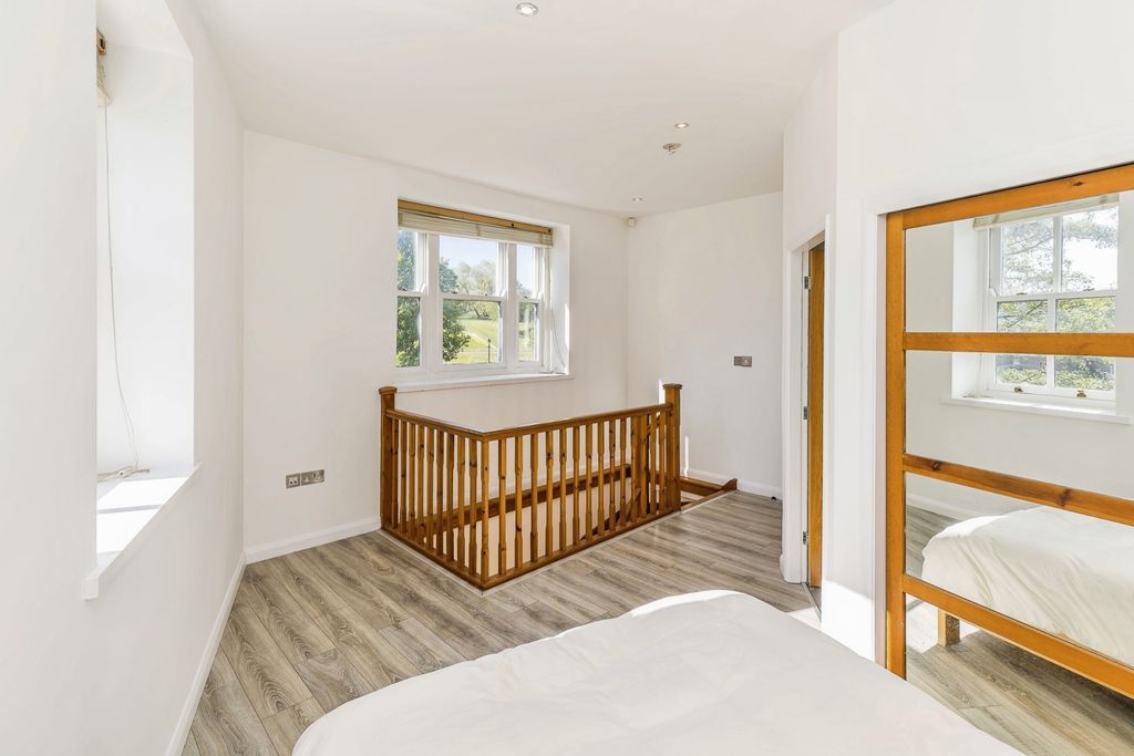 Additional image 7 of 1 bed flat for saleTuttle Street, Wrexham LL13