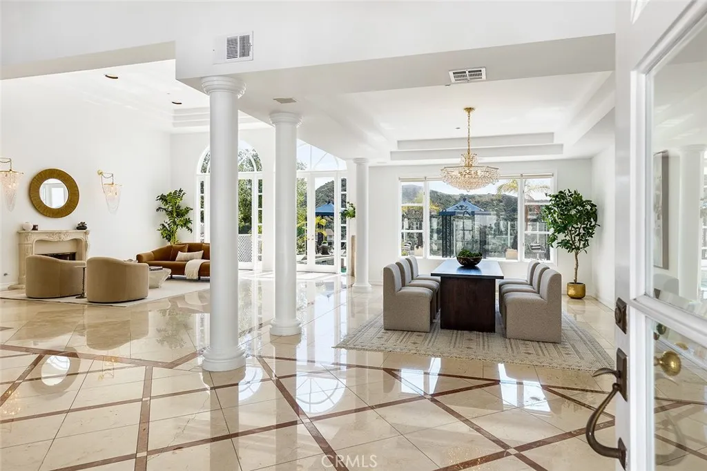 Additional image 12 of 759 Foxkirk Rd, Glendale, CA 91206