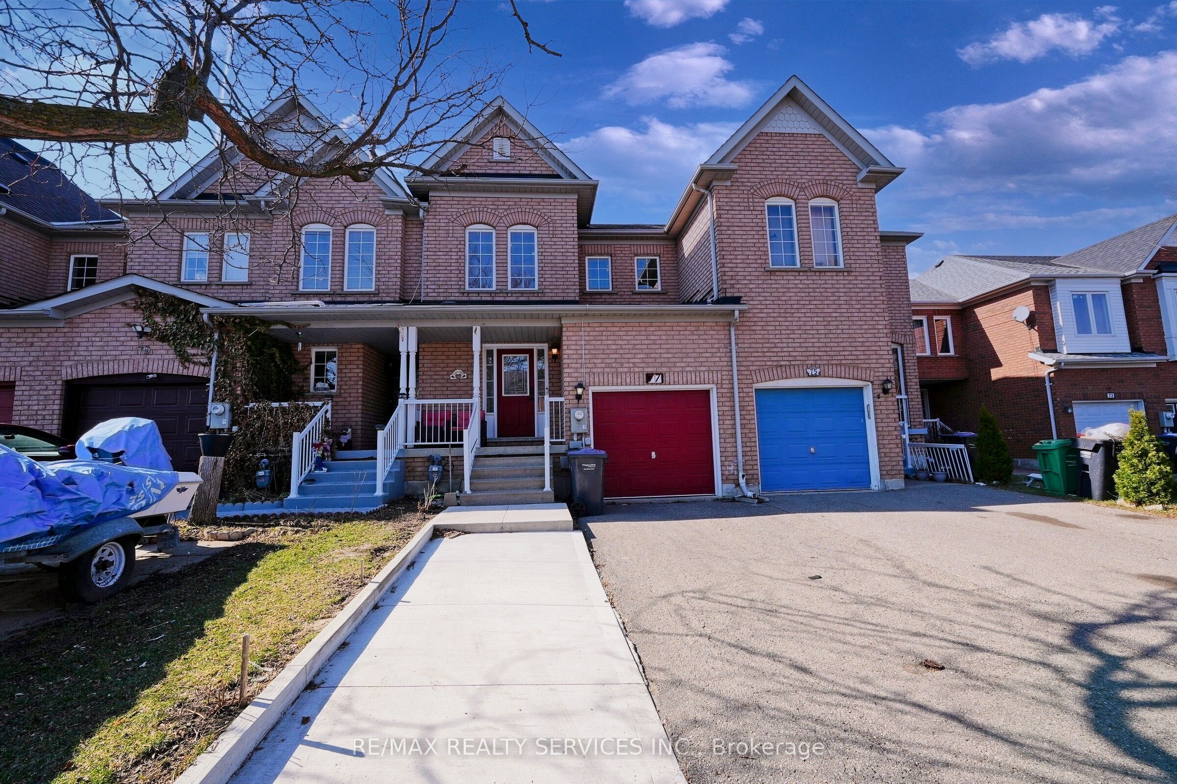 77 Monaco Court, Brampton, ON, L7A 1X5 photo 2