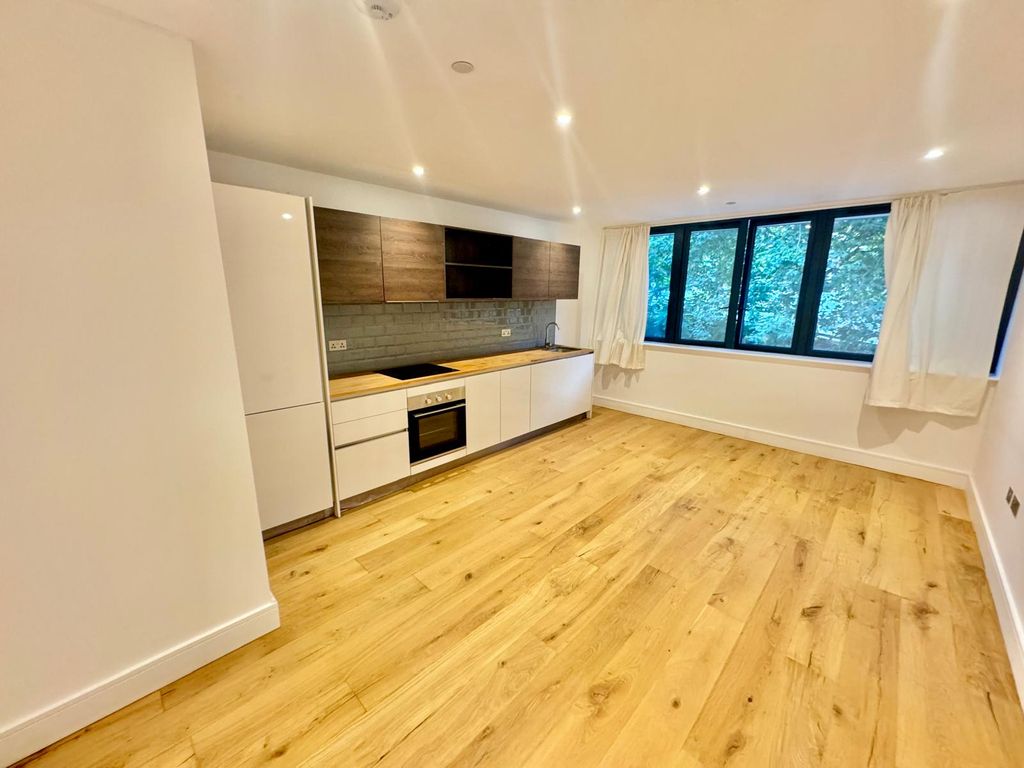 Additional image 9 of 2 bed flat to rent23 Cattle Market Street, Norwich NR1