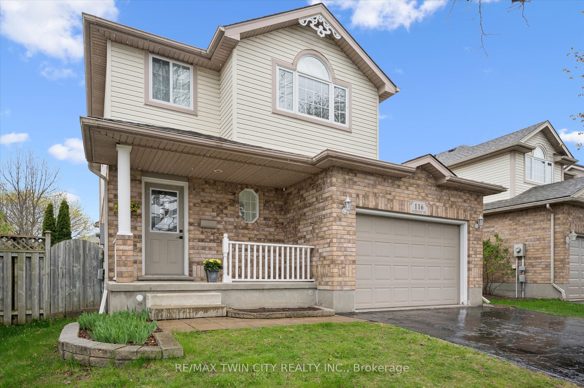 116 Kerwood Drive, Cambridge, ON, N3C 4E3 photo 2