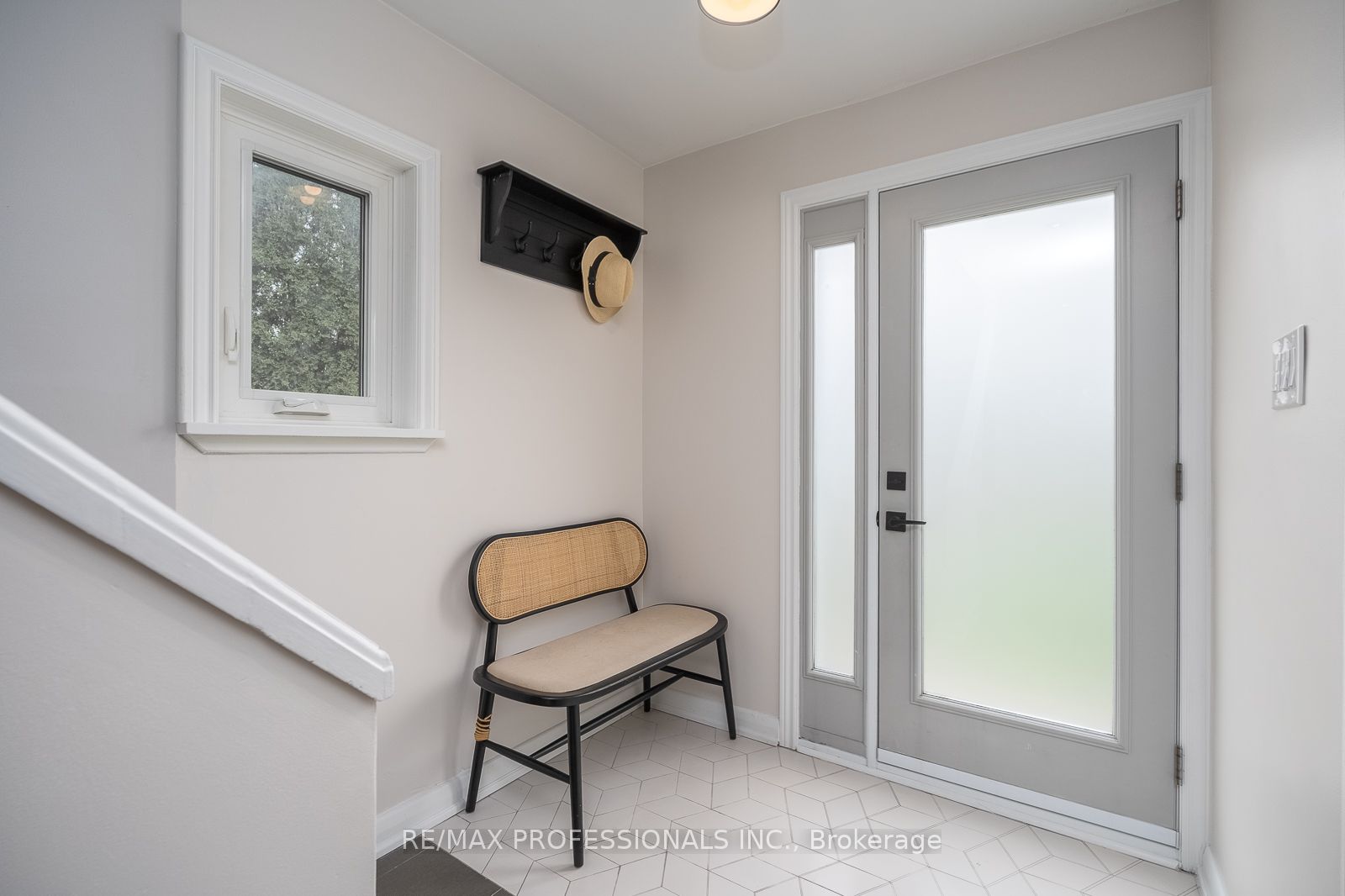 Additional image 2 of 4 Edilou Drive, Toronto, ON, M8W 4B2