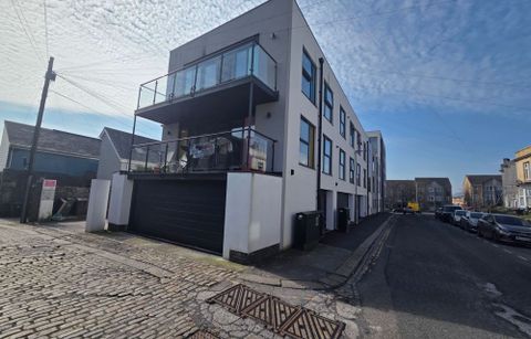 Greenbank Terrace, Plymouth PL4