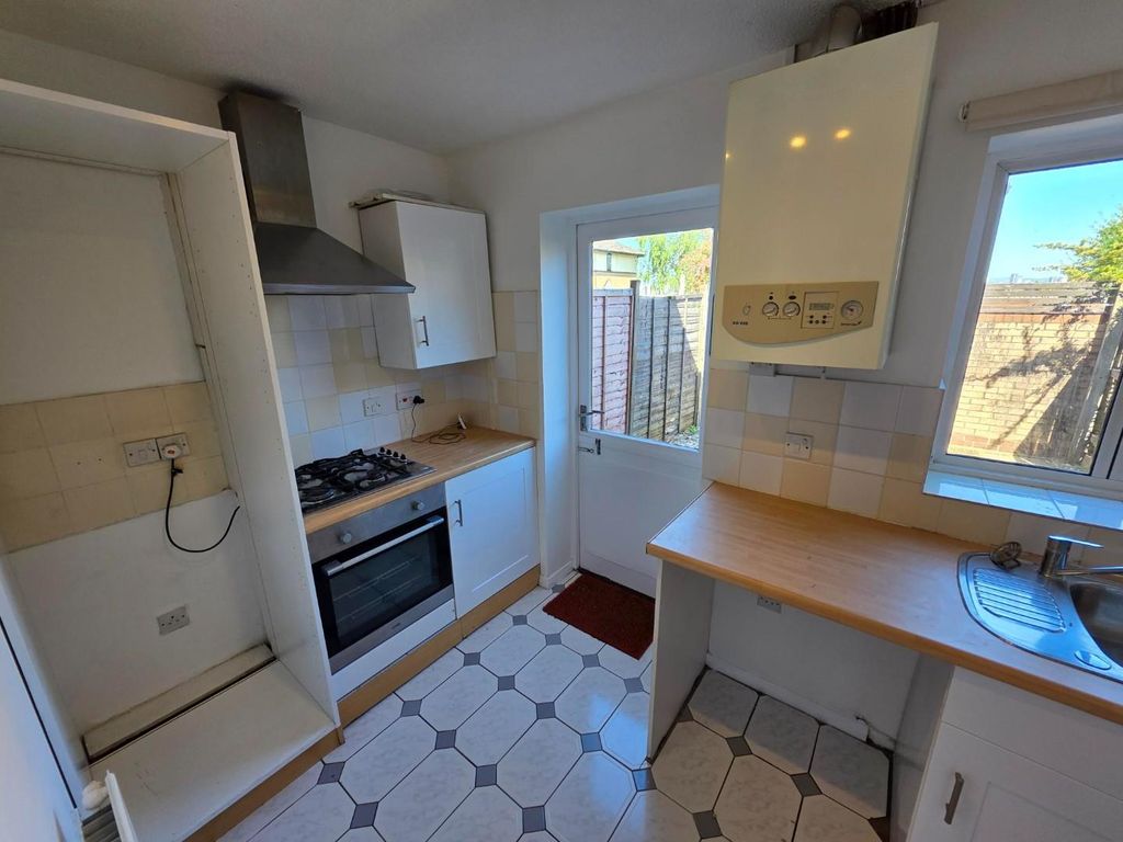 Additional image 5 of 2 bed terraced house to rentPlas St Andresse, Penarth Marina CF64