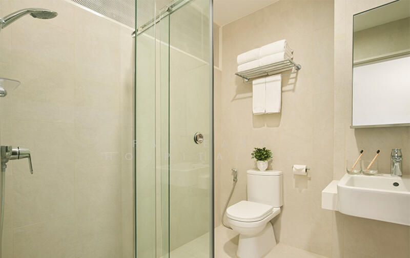14 Scotts Road photo 3