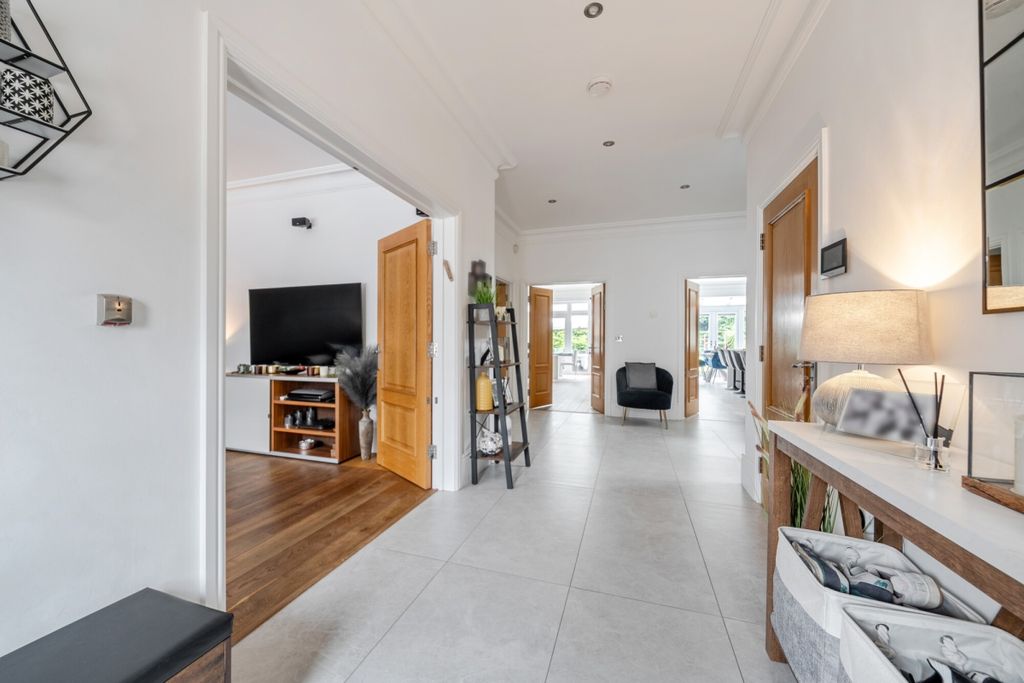 Additional image 25 of 5 bed detached house to rentBarnet Road, Arkley, Barnet EN5