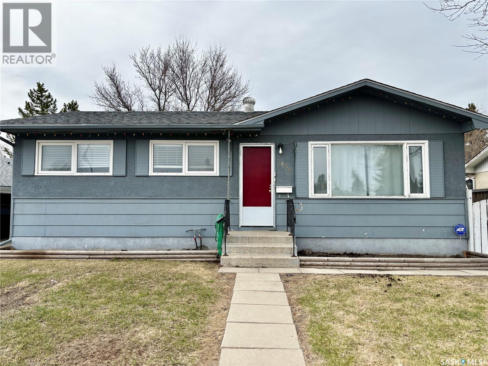 3805 Diefenbaker DRIVE