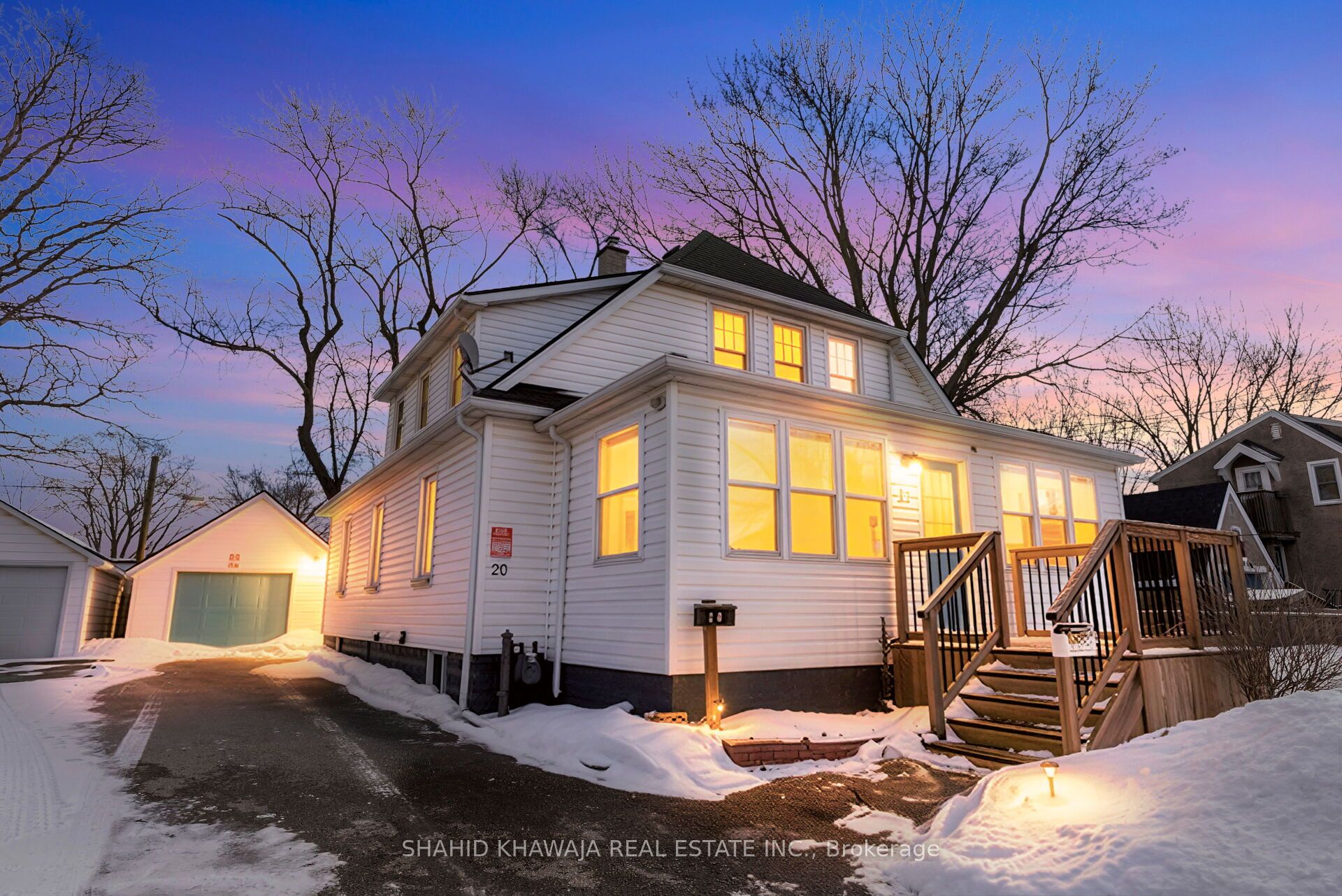 22 Lyons Avenue, Welland, ON, L3B 1L7