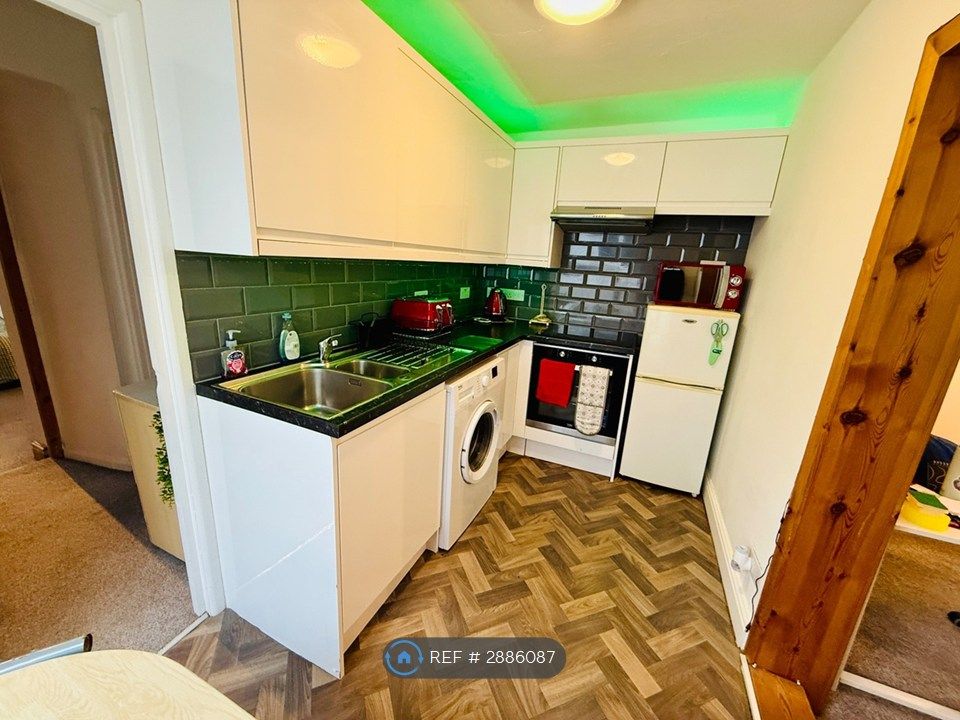 Additional image 2 of 1 bed flat to rentTower Road, Newquay TR7