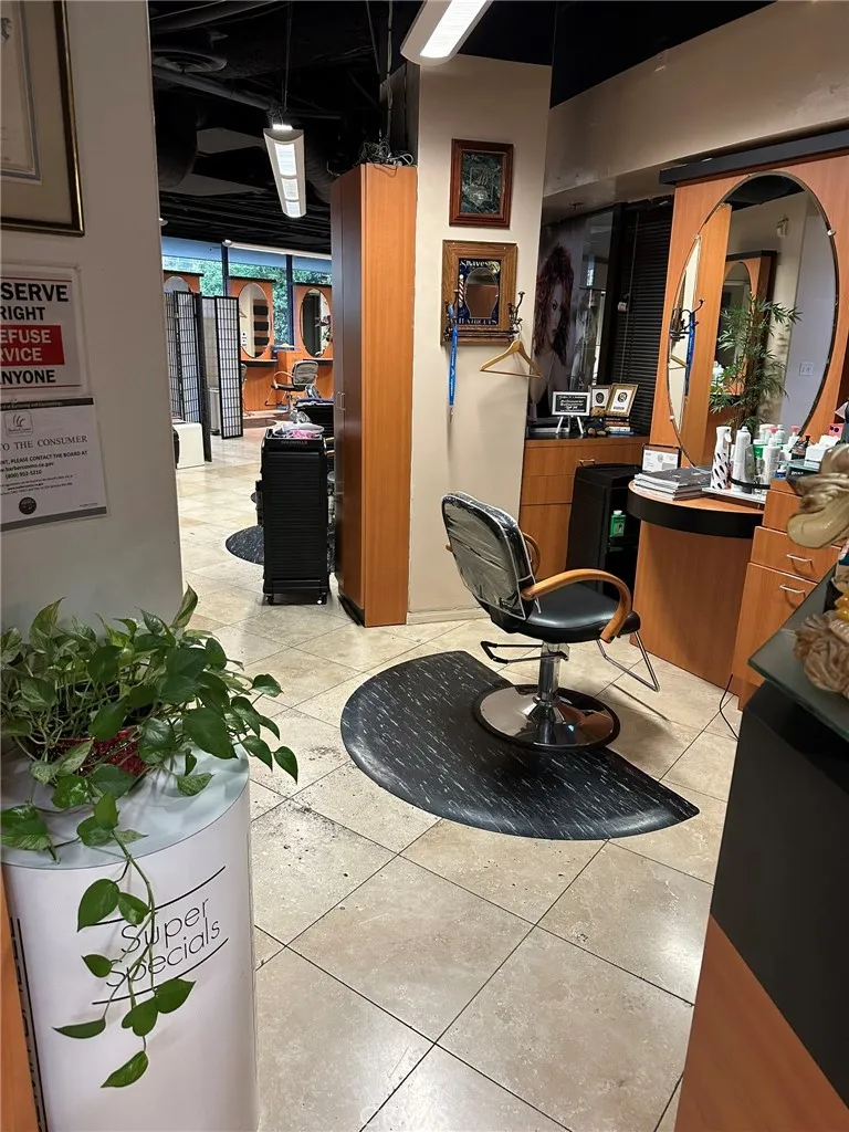 Additional image 44 of , Los Angeles, CA 90071