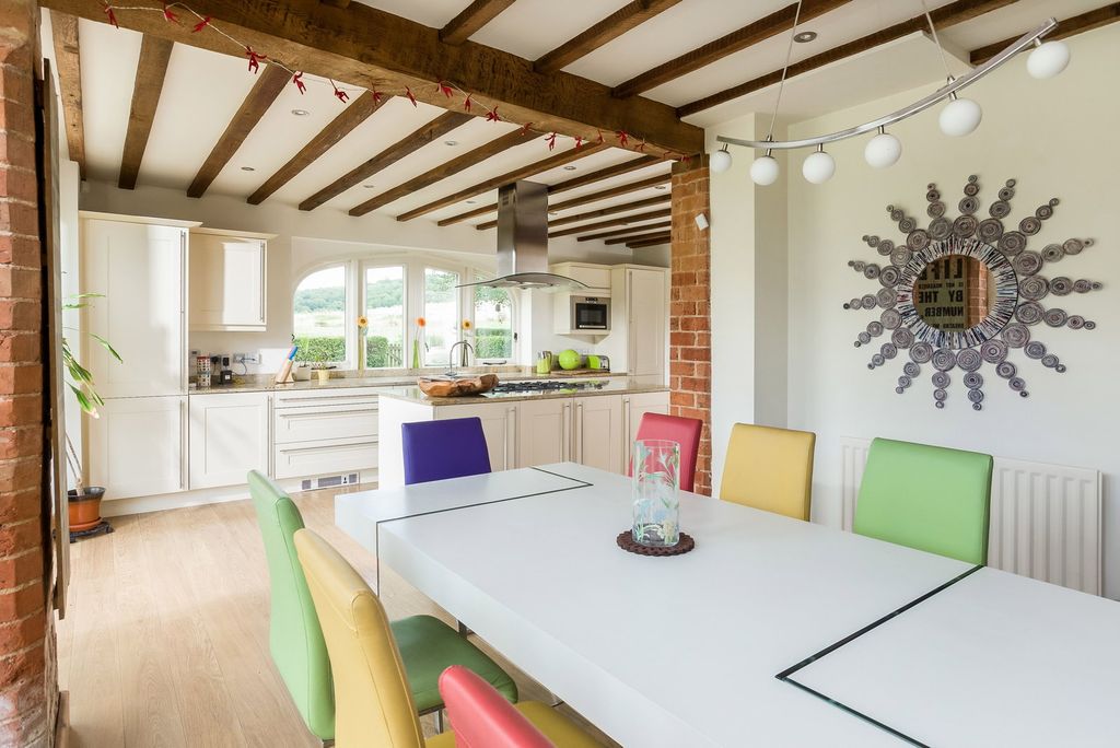4 bed barn conversion to rentNetherstead Court, Morton Bagot B80 photo 5