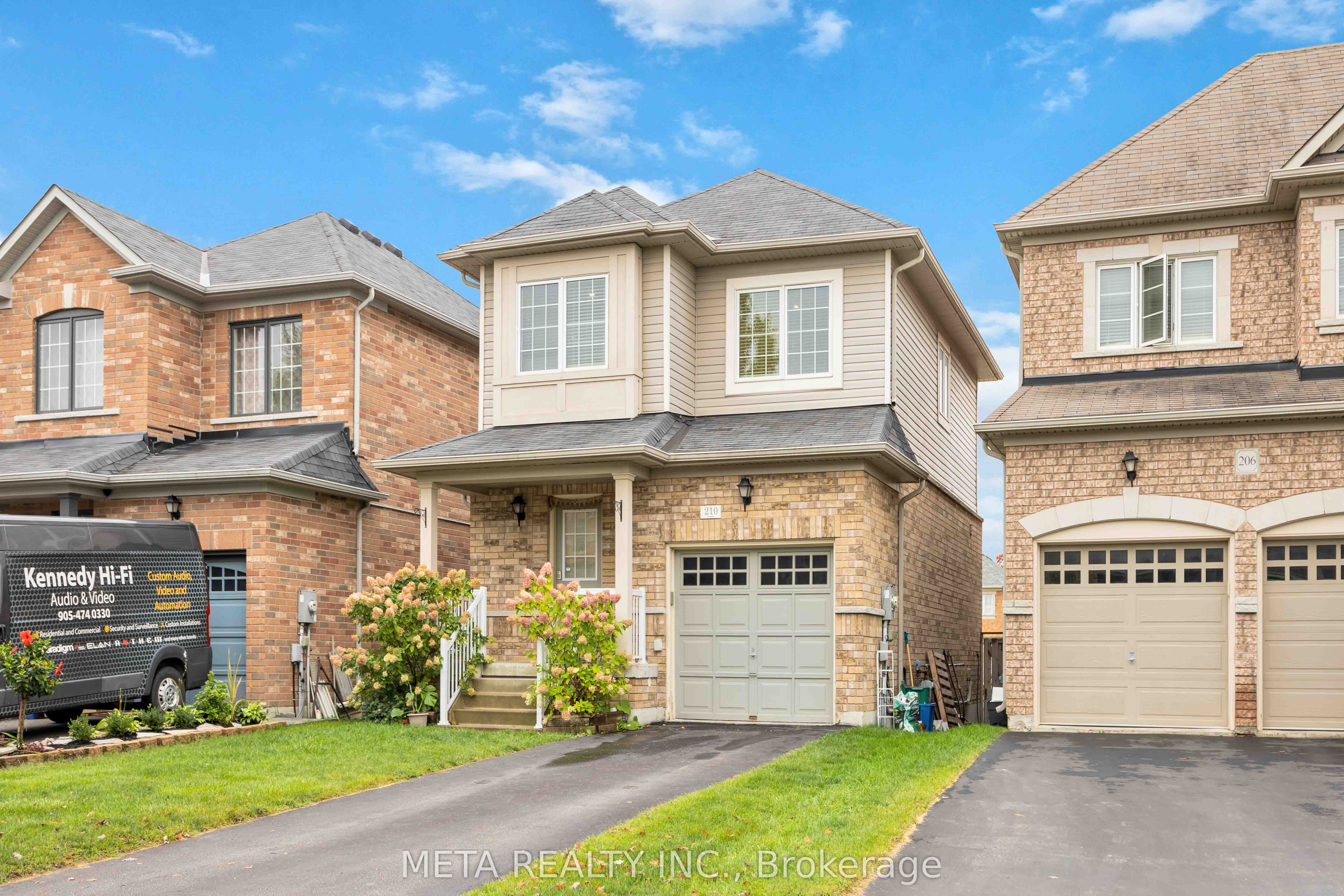 Additional image 2 of 210 Cabin Trail Crescent, Whitchurch-stouffville, ON, L4A 0S3