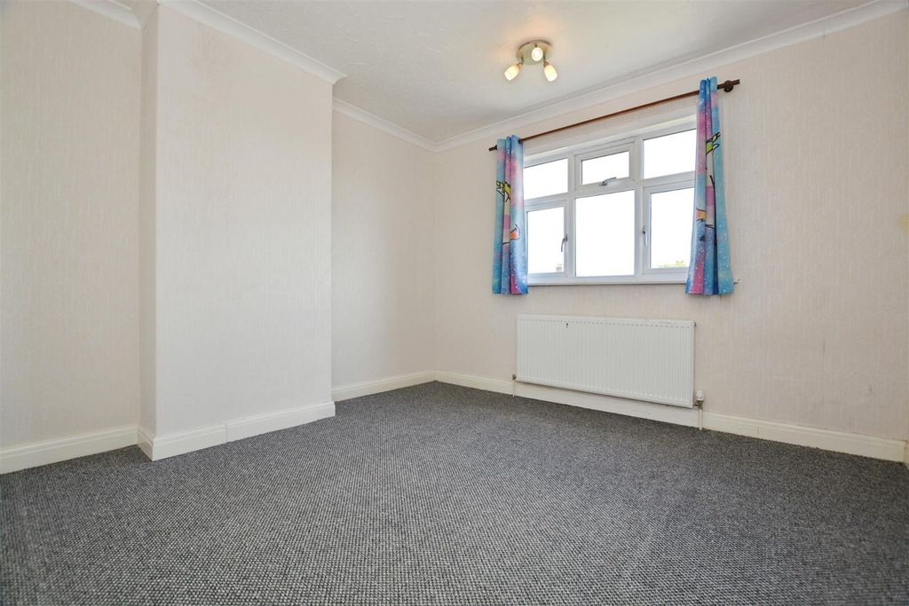 Additional image 11 of 3 bed semi-detached house to rentStockshill Road, Scunthorpe DN16