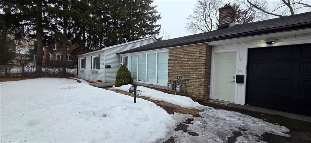 Upper-1025 Queens Boulevard, Kitchener, ON, N2M 1B8