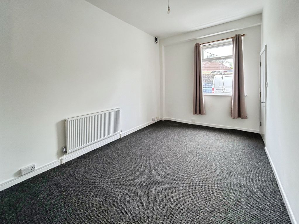 Additional image 3 of 1 bed flat to rentHigh Street, Fleur De Lis, Blackwood NP12