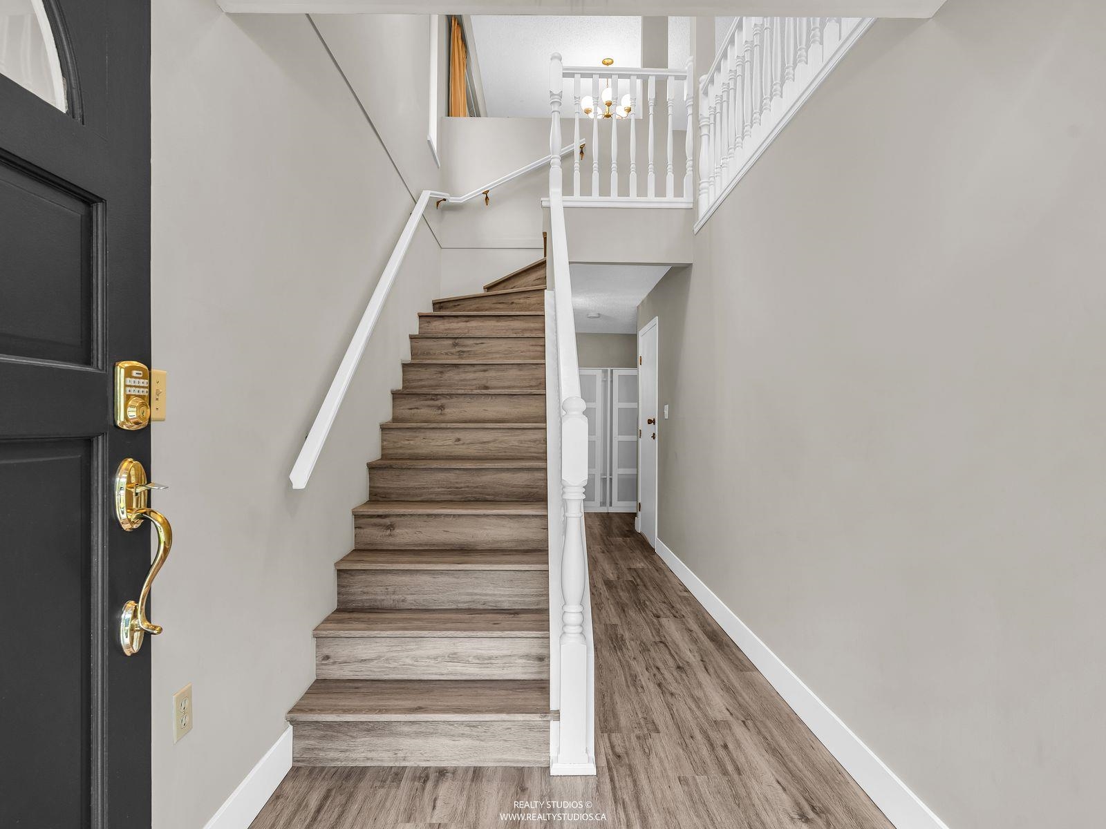 Additional image 2 of 859 17th Street E, North Vancouver, BC, V7L 2X2