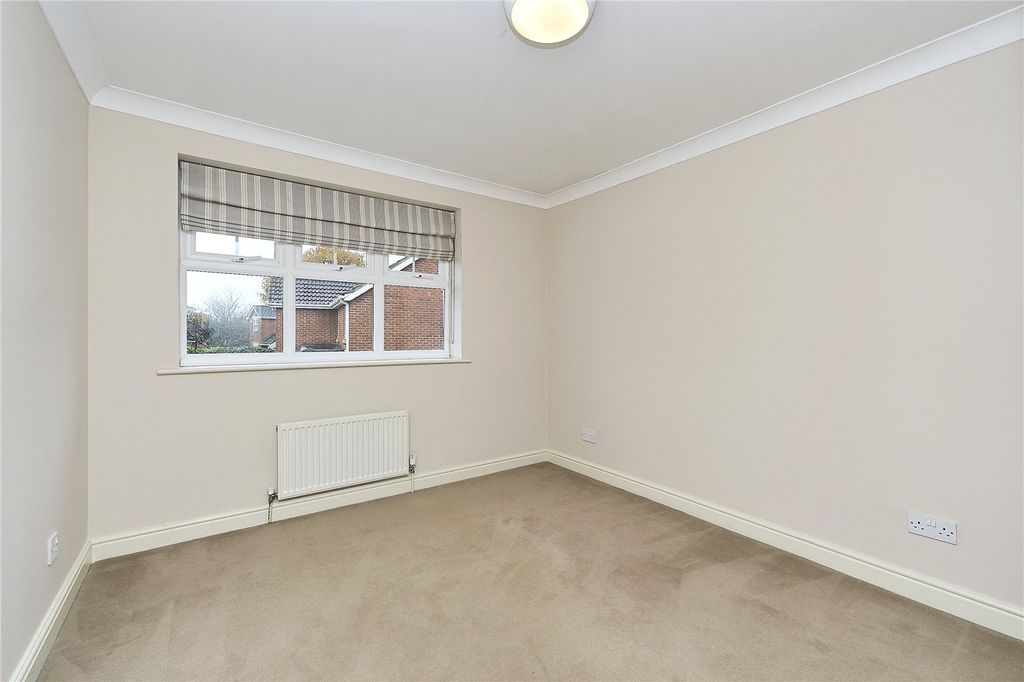 Additional image 28 of 4 bed detached house to rentSaint Andrews Gardens, Cobham, Surrey KT11