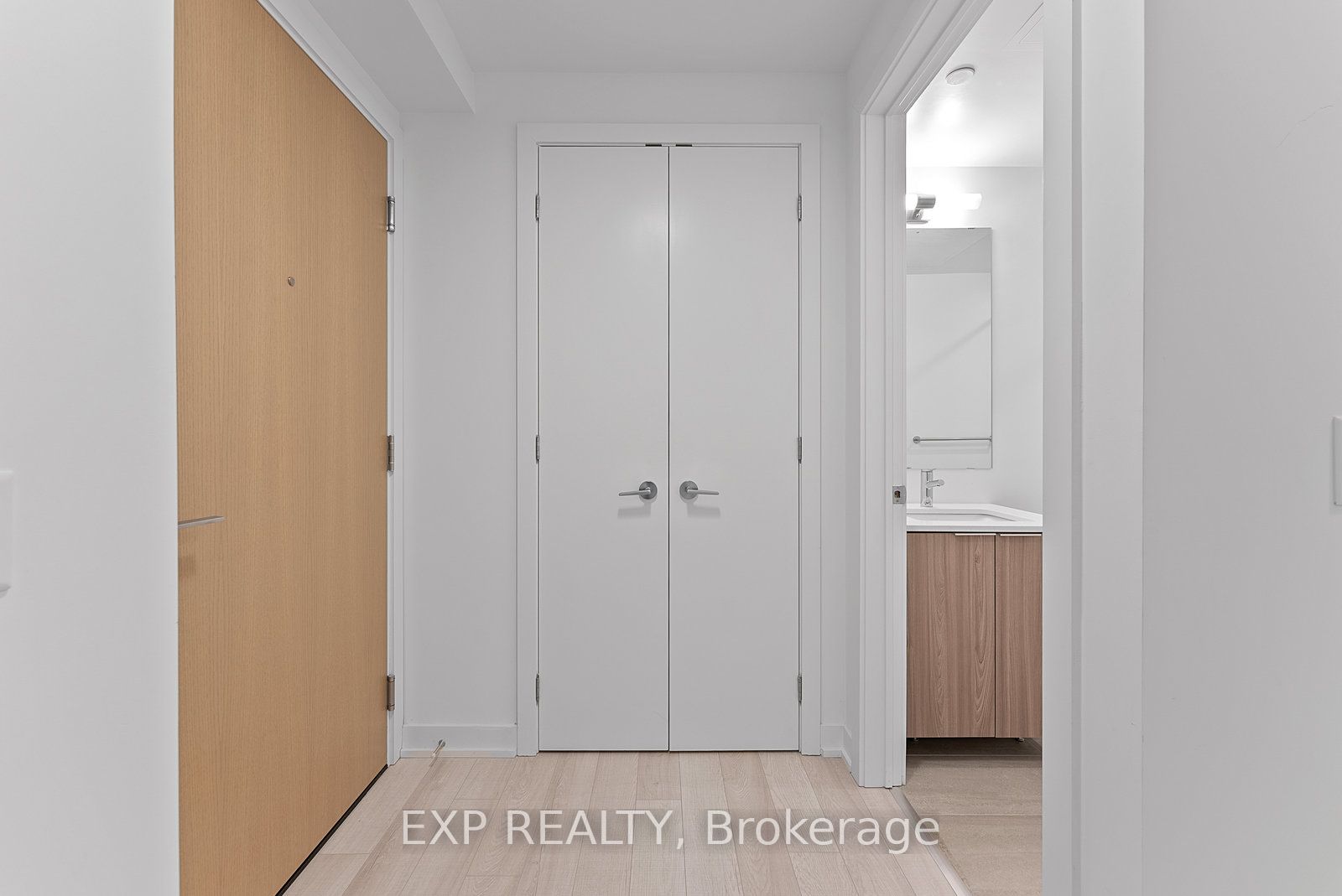 Additional image 4 of 706-357 King Street W, Toronto, ON, M5V 0S7