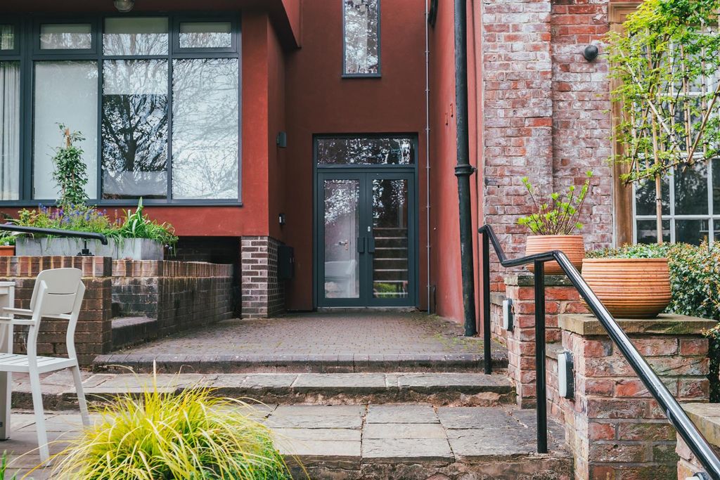 Additional image 20 of 3 bed flat for salePorter Brook View, Sheffield S11