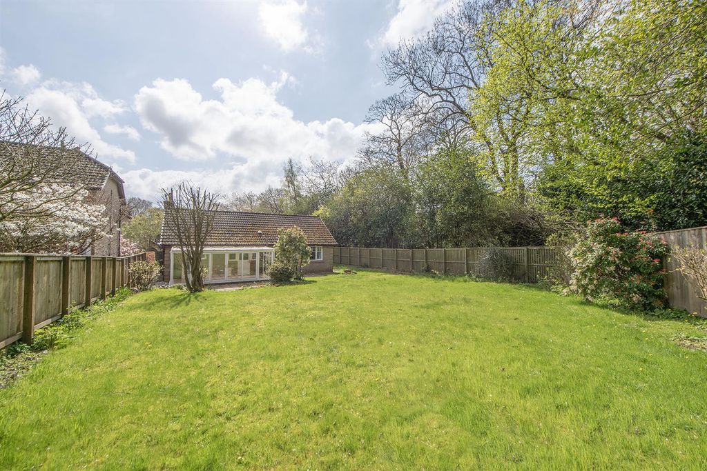 Additional image 30 of 3 bed detached bungalow for sale18 Ashley Avenue, Dollar FK14