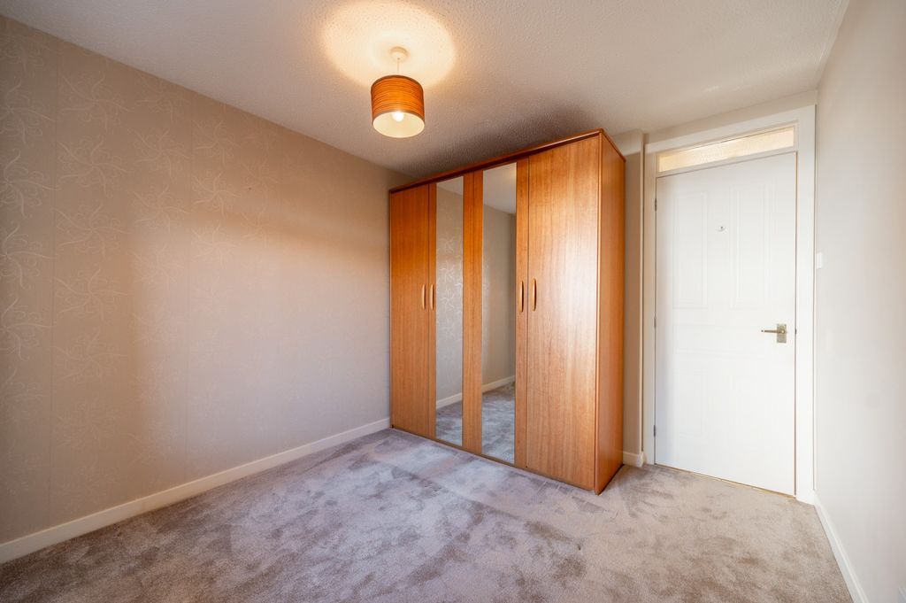 Additional image 8 of 2 bed detached bungalow to rentBroomhill Crescent, Alexandria, West Dunbartonshire G83