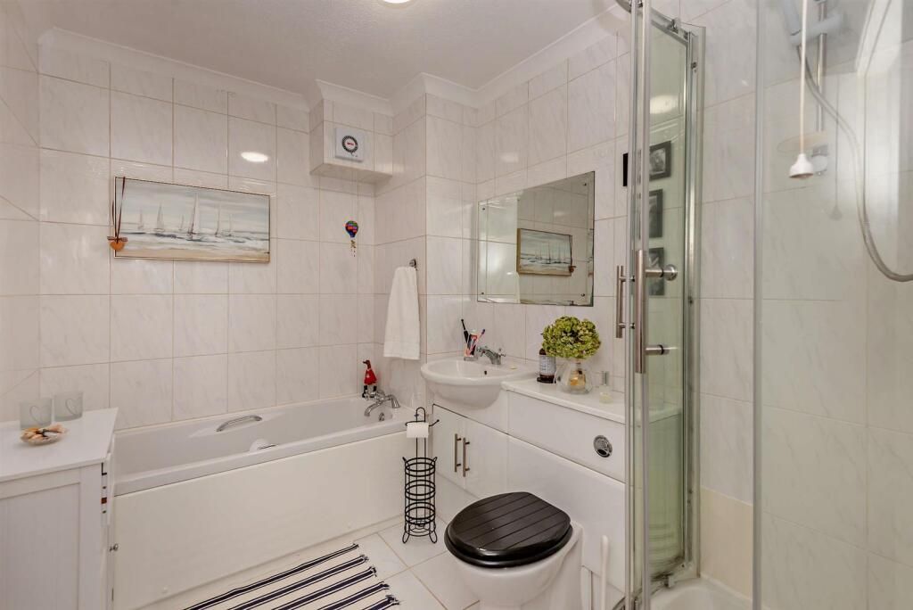 Additional image 8 of 2 bed flat for saleTymperley Court, Horsham, West Sussex RH13