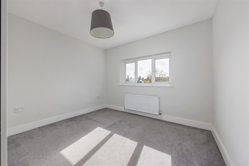 Additional image 12 of 4 bed property to rentUnion Road, Leamington Spa CV32