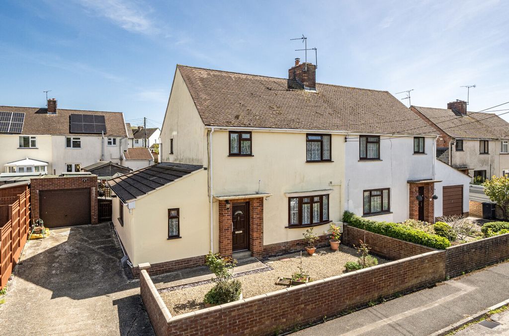 4 bed semi-detached house for saleChesterfield, Chard, Somerset TA20