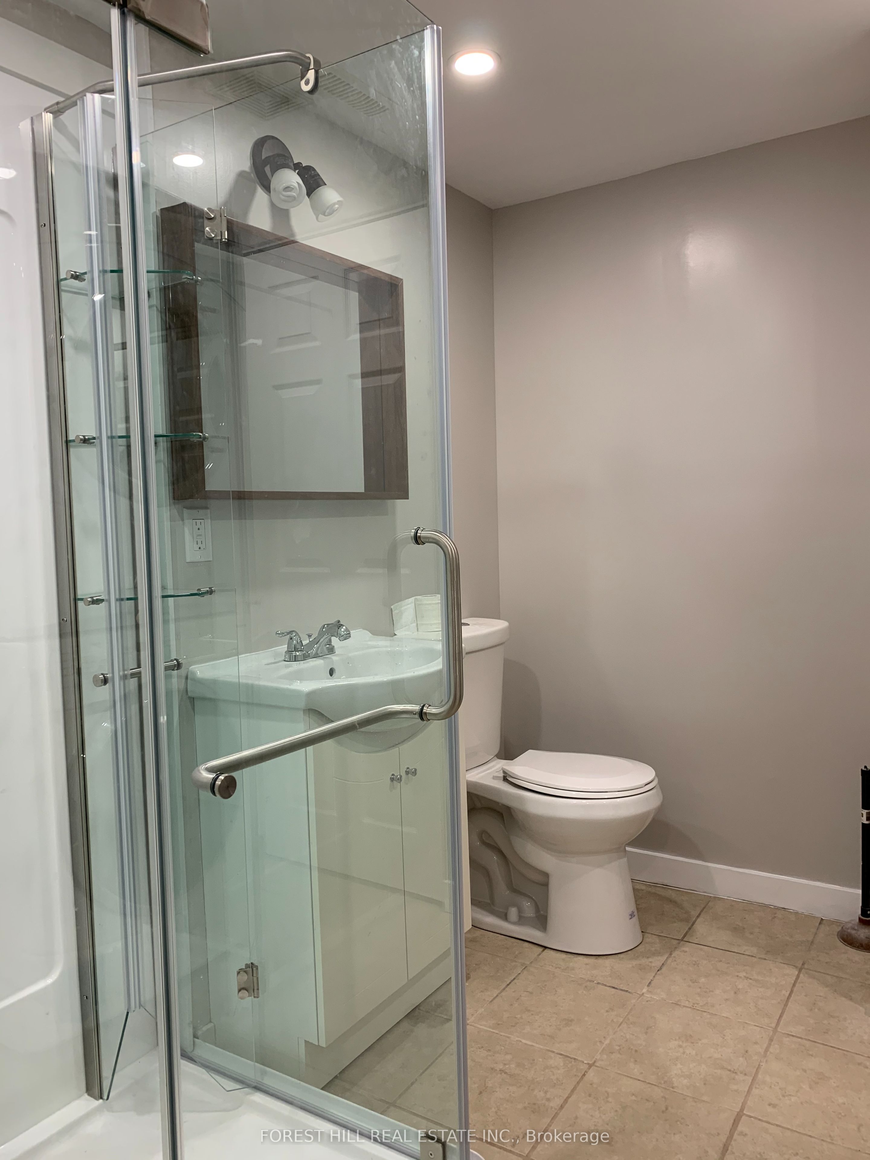 Additional image 6 of Lower-290 Britannia Avenue, Bradford West Gwillimbury, ON, L3Z 1A7