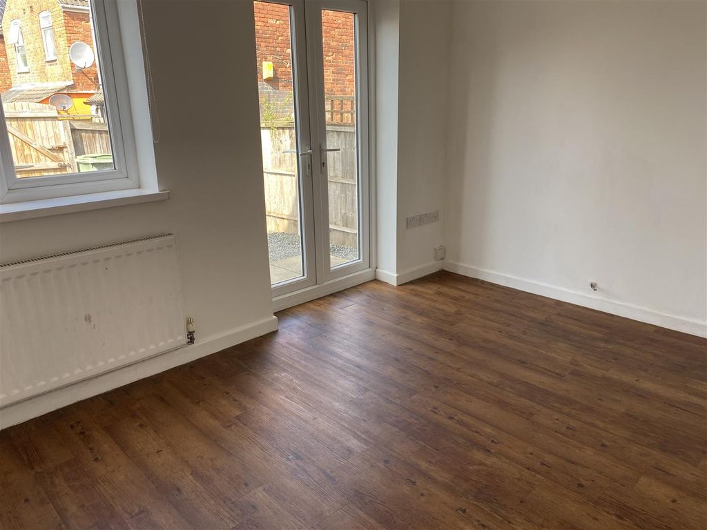 Additional image 3 of 2 bed town house to rentKeats Close, Mansfield NG18